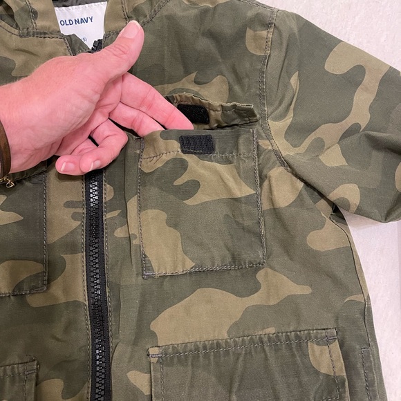 Boys Hooded Rain Coat EXCELLENT CONDITION! - Picture 3 of 5